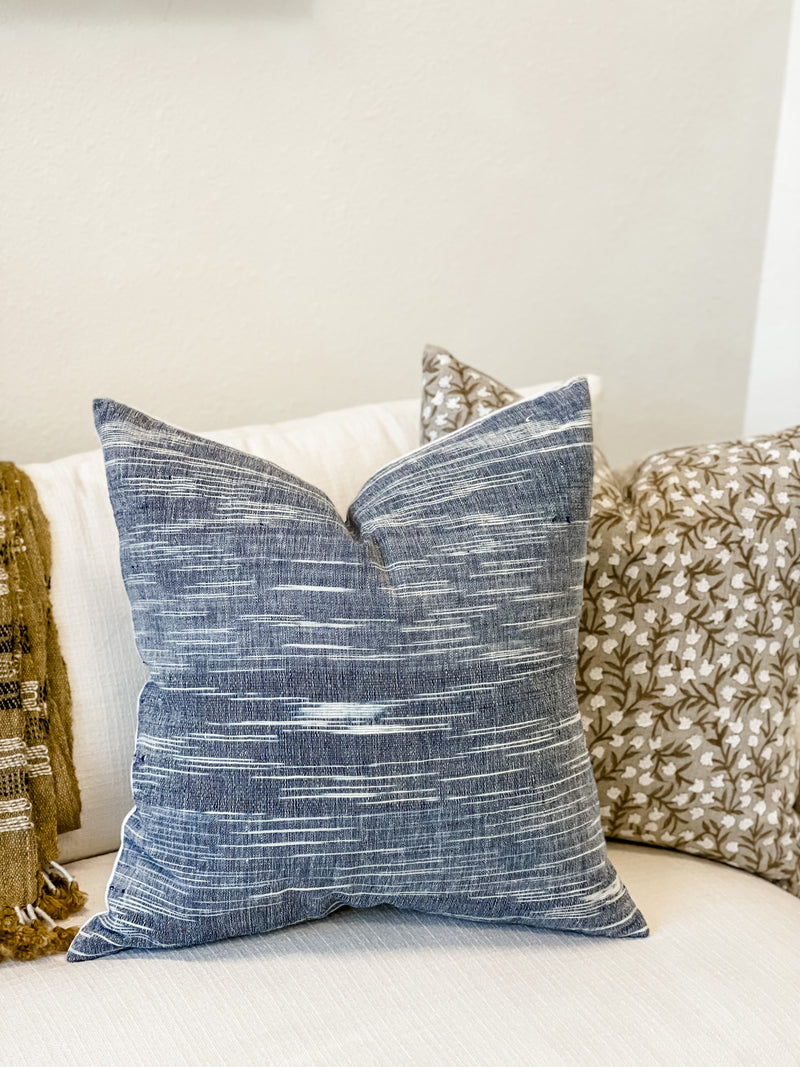 RUSTIC SOLIDS IN LIGHT BLUE PILLOW COVER - Krinto.com
