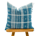 BLUE AND WHITE VINTAGE INDIAN WOOL PILLOW COVER - Krinto.com