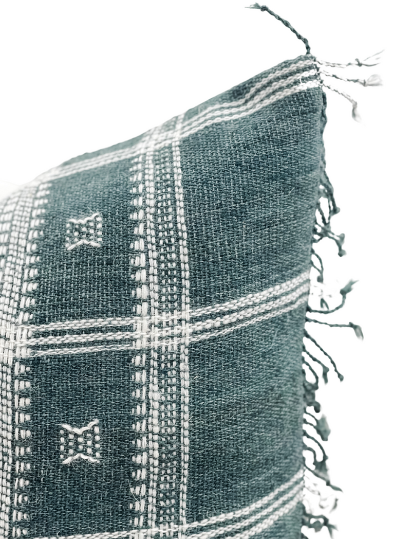 GREY GREEN AND WHITE VINTAGE INDIAN WOOL PILLOW COVER - Krinto.com